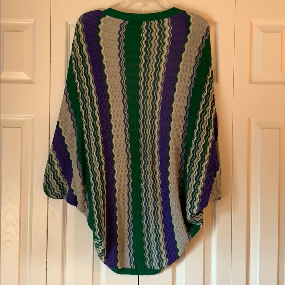 BCBG OVERSIZED M/L STRIPED SHRUG - Picture 2 of 5